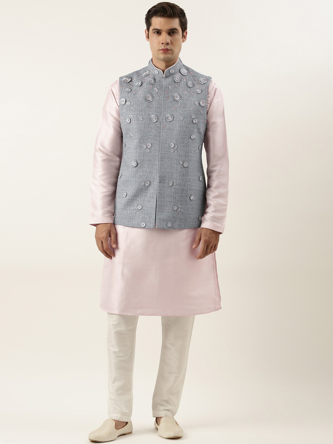 

TheEthnic.Co Mandarin Collar Regular Kurta with Trousers With Jacket, Pink