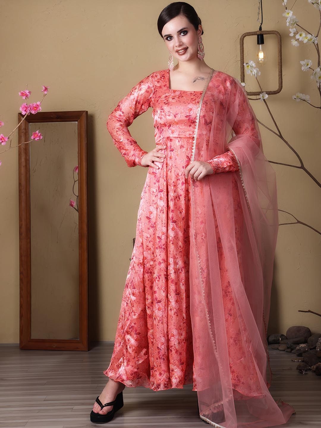 

Ethnovog Floral Printed Square Neck Flared Anarkali Kurta With Trousers & Dupatta, Peach