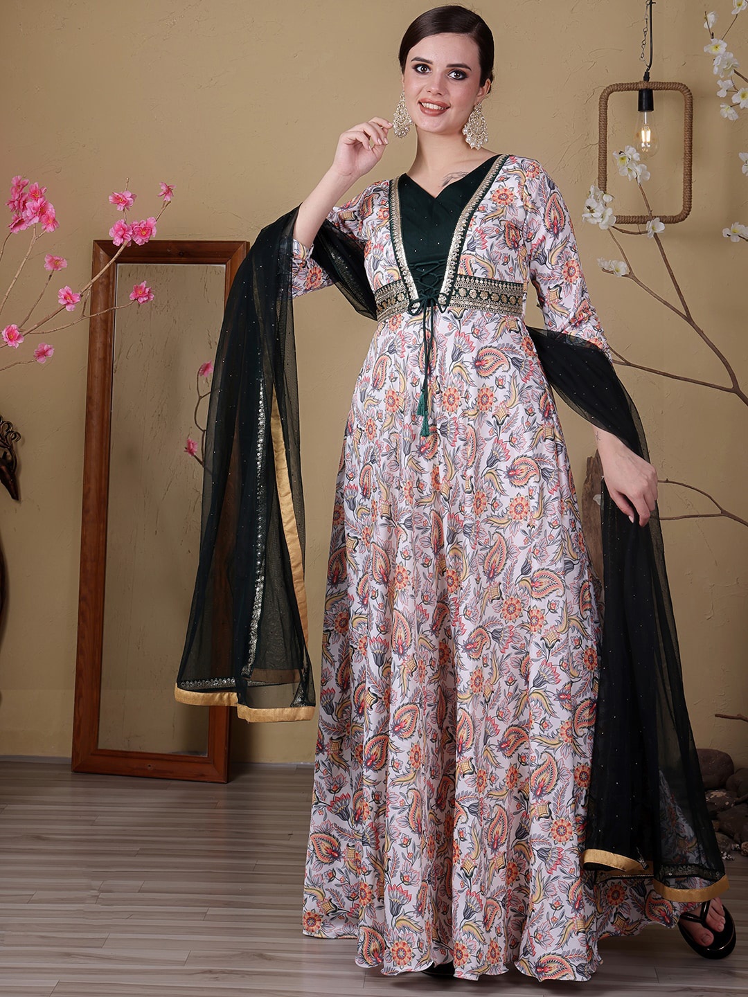 

Ethnovog Paisley Yoke Design Layered V-Neck Gotta Patti Satin Anarkali Kurta Set, White