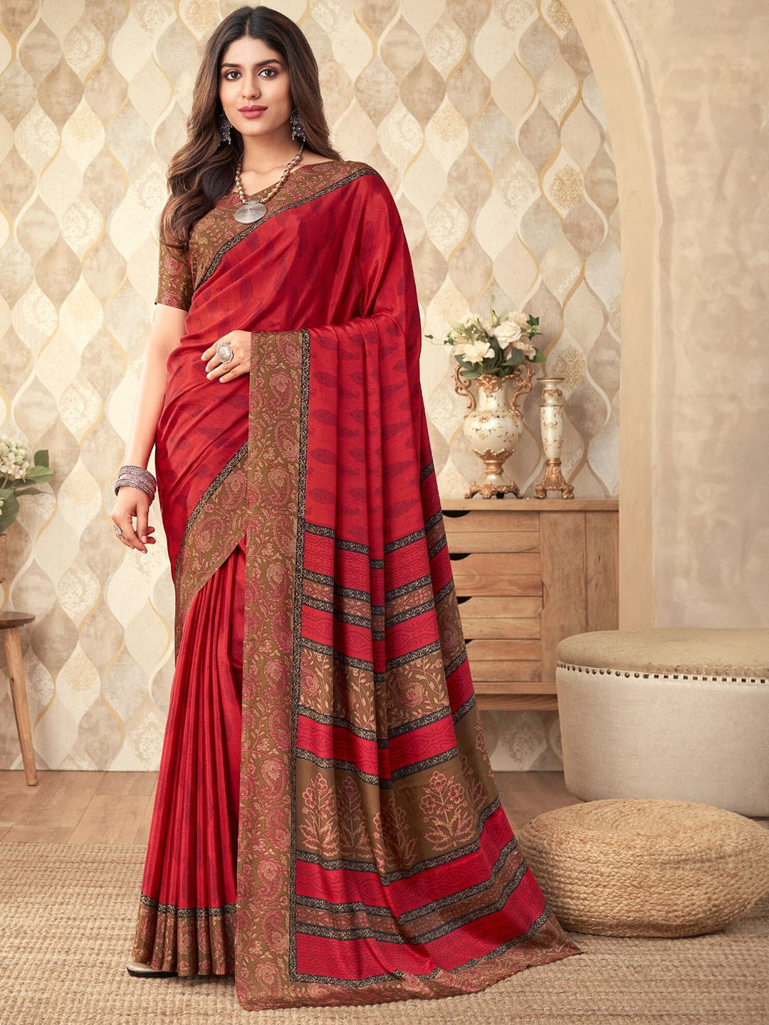 

Reboot Fashions Floral Pure Crepe Mangalagiri Saree, Red
