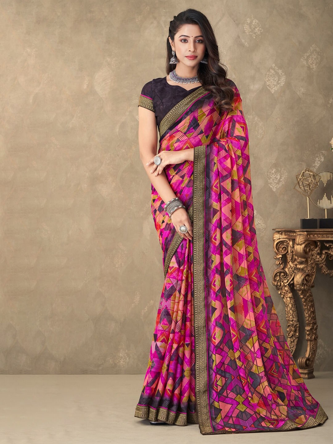 

Reboot Fashions Zari Pure Chiffon Saree, Pink