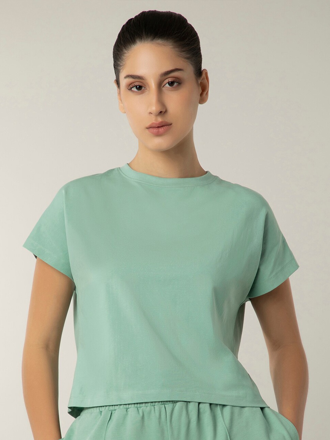 

Amante Round Neck Extended Sleeves Cotton T-shirt, Green