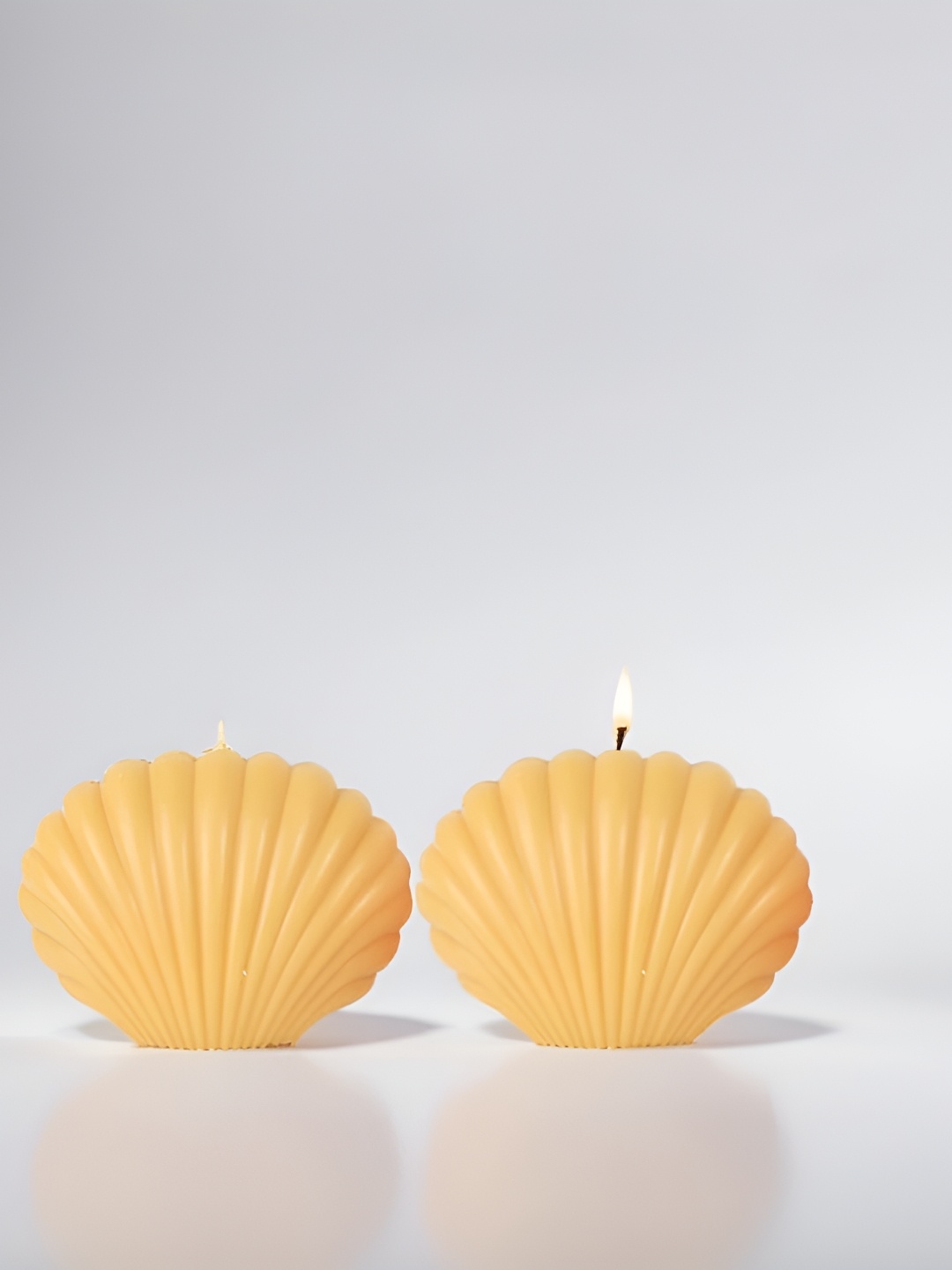 

atorakushon Yellow 2 Pieces Shell Soy Wax Vanilla Scented Pillar Candles