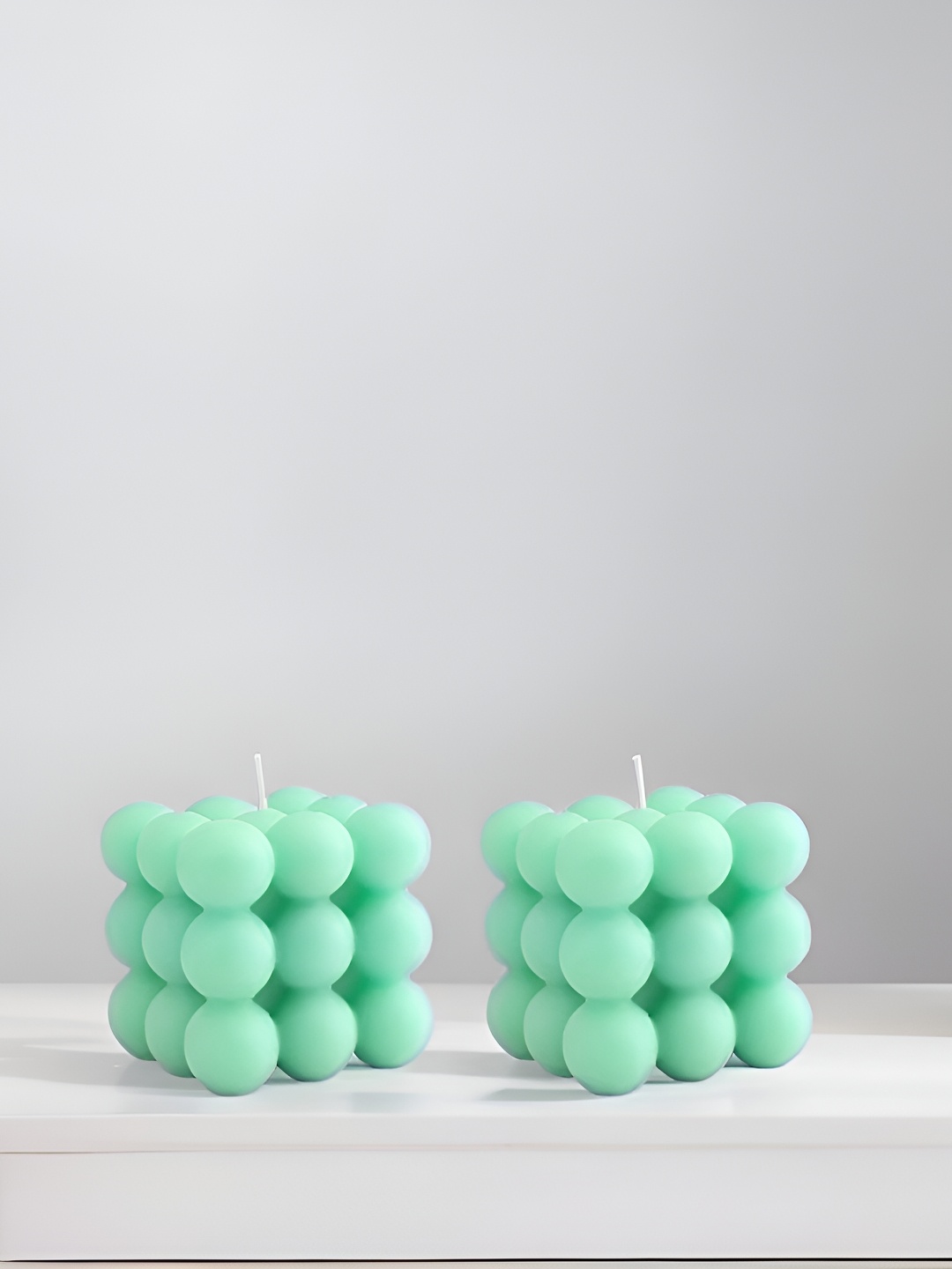 

atorakushon Green 2 Pieces Bubble Soy Wax Vanilla Scented Pillar Candles