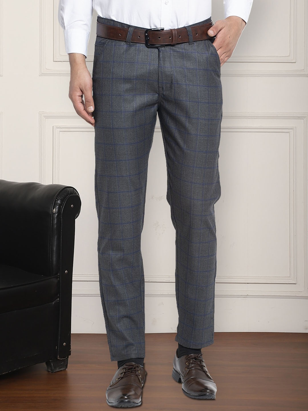 

JAINISH Men Checked Relaxed Tapered Fit Trouser, Grey