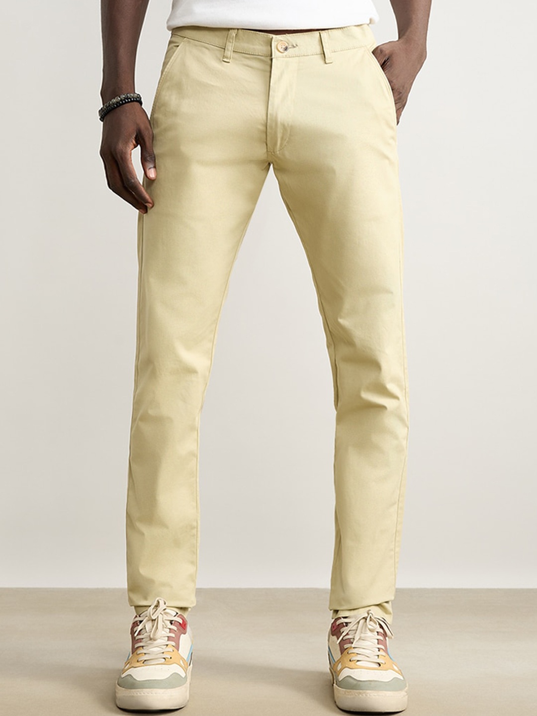 

FREAKINS Men Mid-Rise Plain Cotton Chinos Trousers, Beige