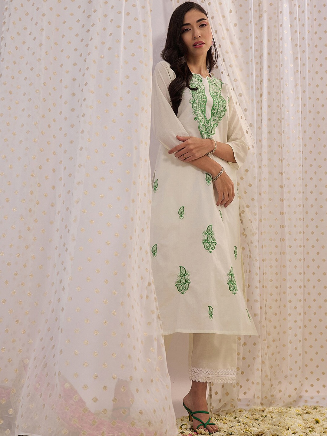 

Indo Era Ethnic Motifs Embroidered Thread Work Straight Pure Cotton Kurta, White