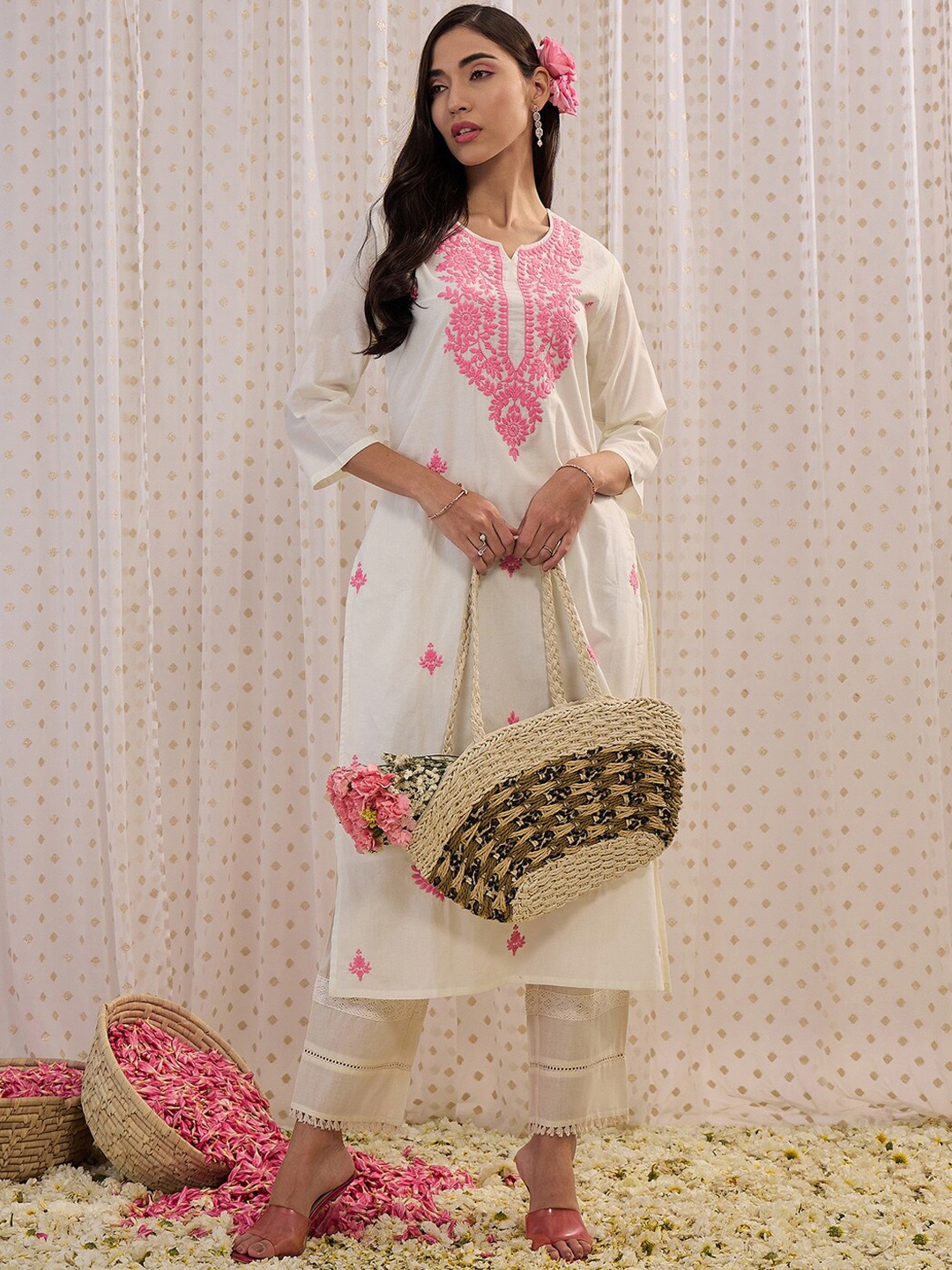 

Indo Era Floral Embroidered Thread Work Straight Pure Cotton Kurta, White