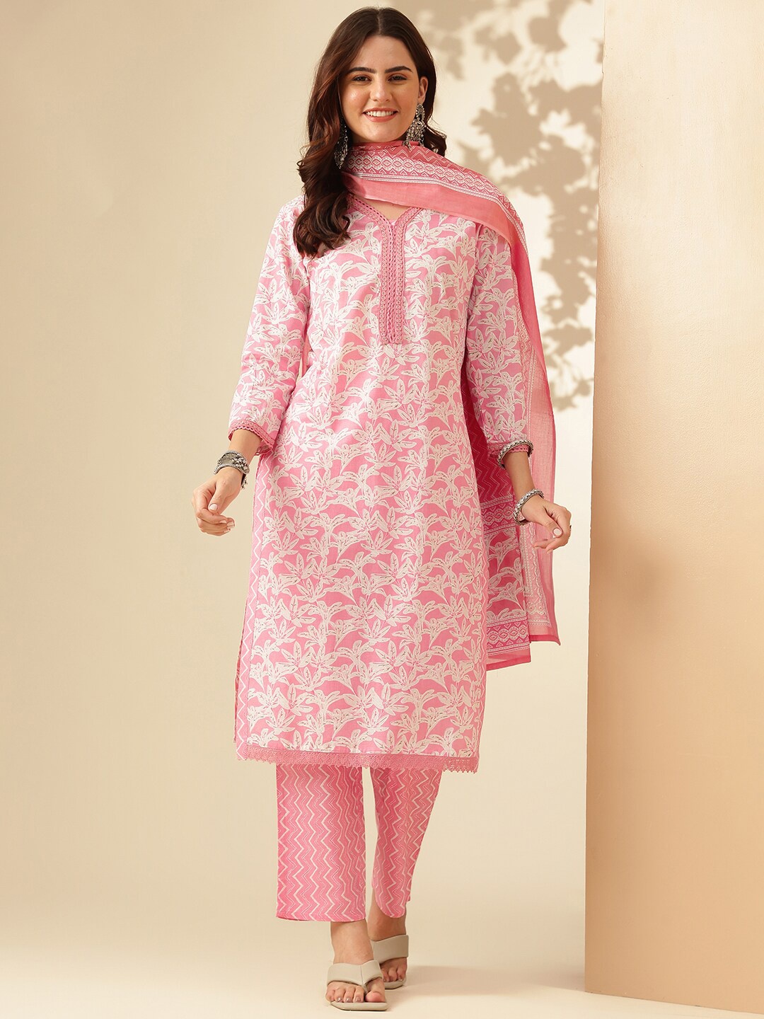 

OMASK Floral Printed Thread Work Pure Cotton Straight Kurta with Trousers & Dupatta, Pink