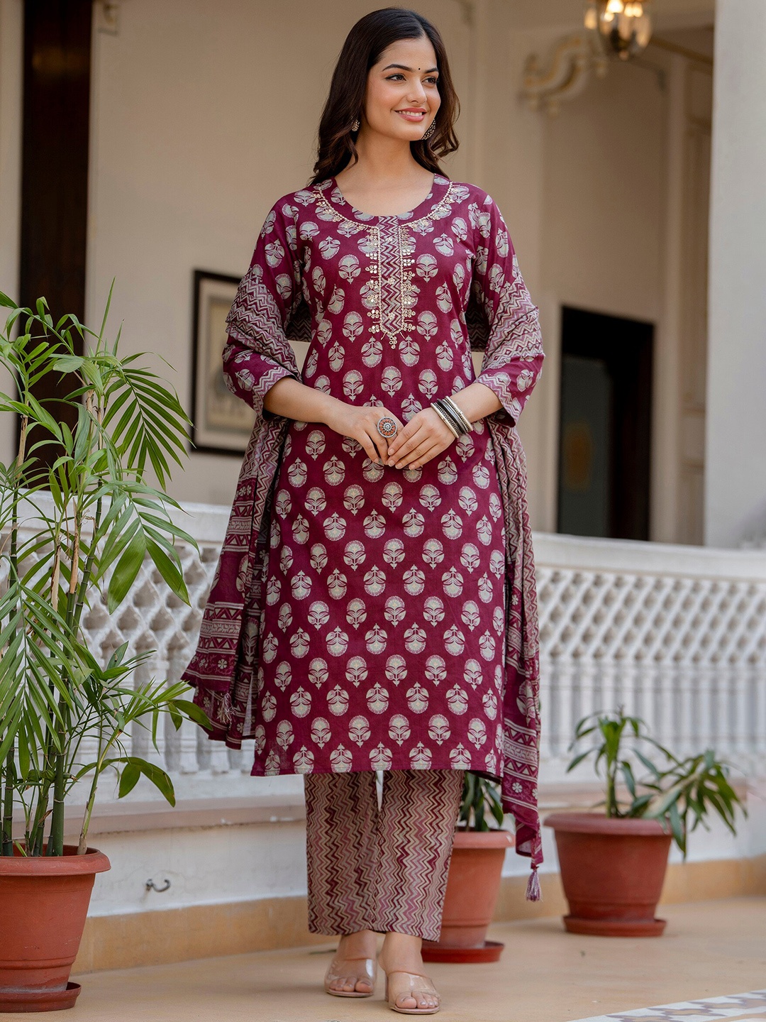 

OMASK Floral Yoke Design Beads Pure Cotton Kurta with Trousers & Dupatta, Maroon