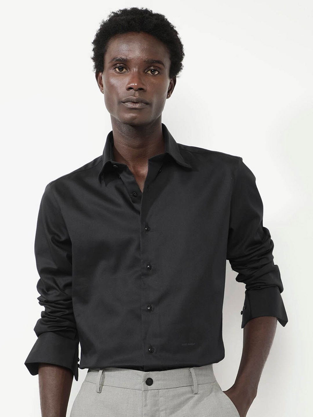 

RARE RABBIT Men Holand Regular Fit Satin Stretch Shirt, Black
