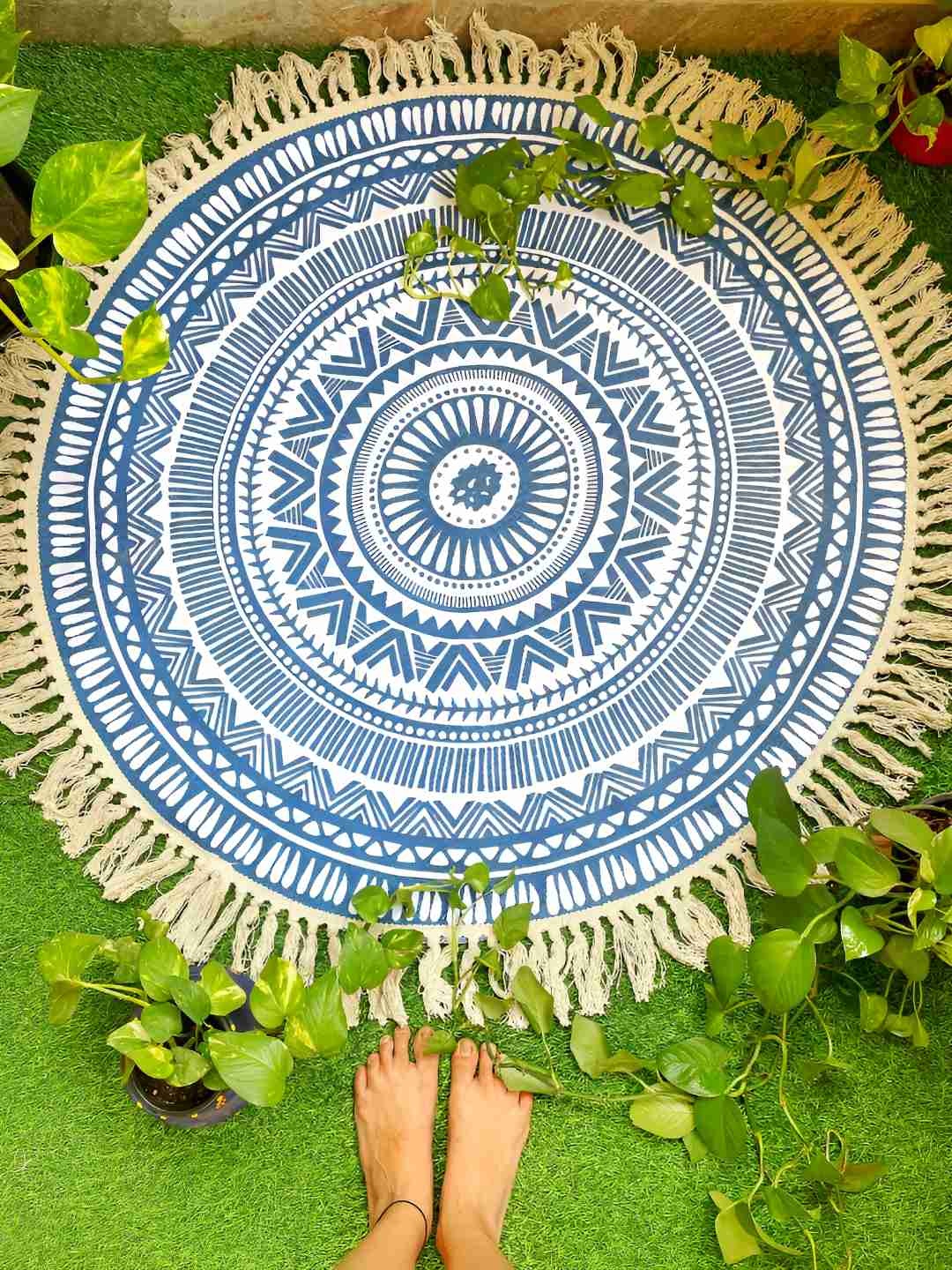 

MASU LIVING White & Blue Ethnic Motifs Pure Cotton Round Meditation Mat