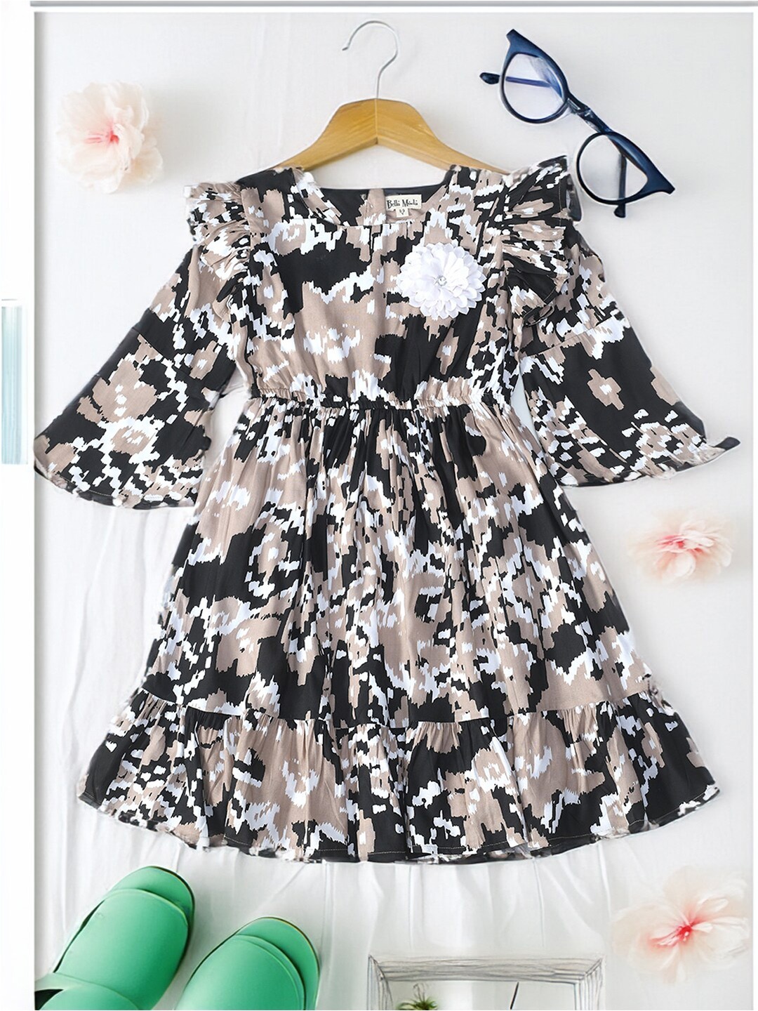 

BAESD Girls Floral Print Round Neck Long Bell Sleeves Fit & Flare Dress, Multi