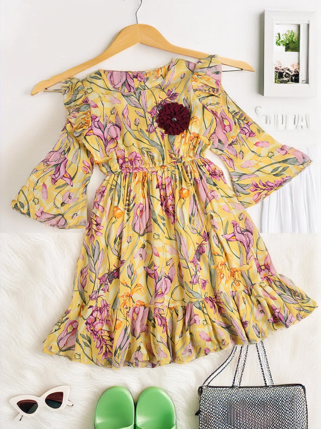 

BAESD Girls Floral Print Bell Sleeves Ruffles Cotton Empire Dress, Yellow