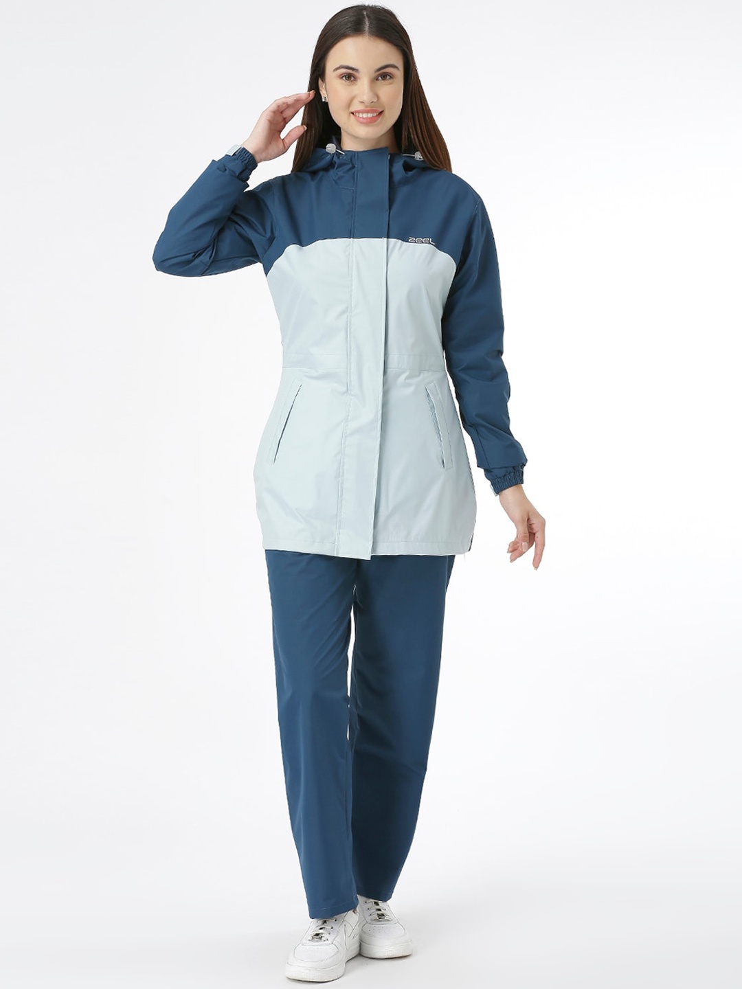 

Zeel Women Colourblocked Hooded Rain Suit, Teal
