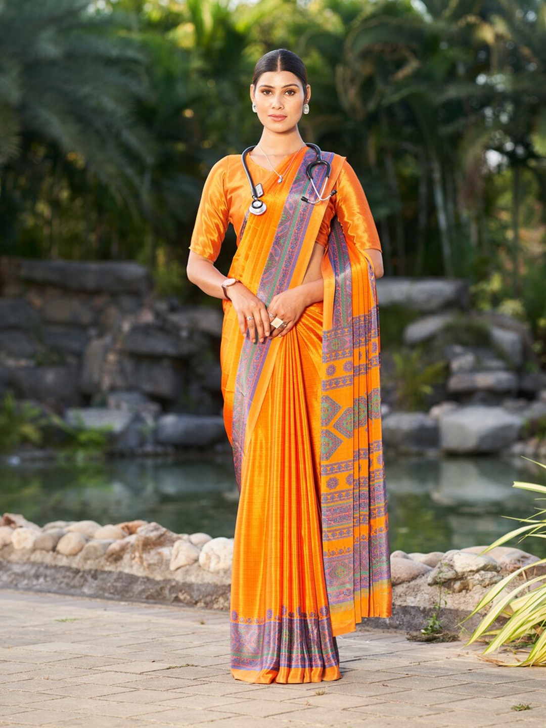 

Kandora Solid Poly Crepe Saree, Orange