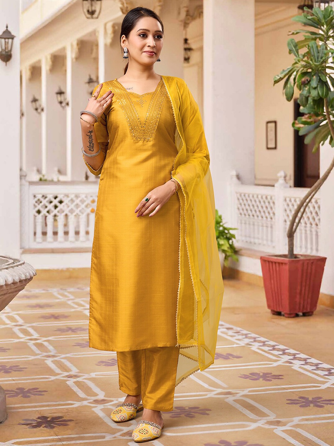 

Twika Yoke Design Sweetheart Neck Regular Straight Kurta With Trousers & Dupatta, Mustard