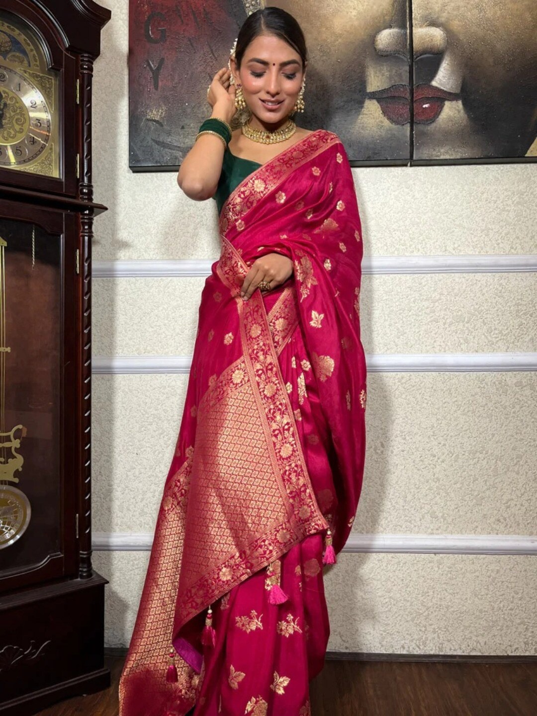 

HOLLYBEE TELLS Ethnic Motifs Zari Silk Blend Banarasi Saree, Pink