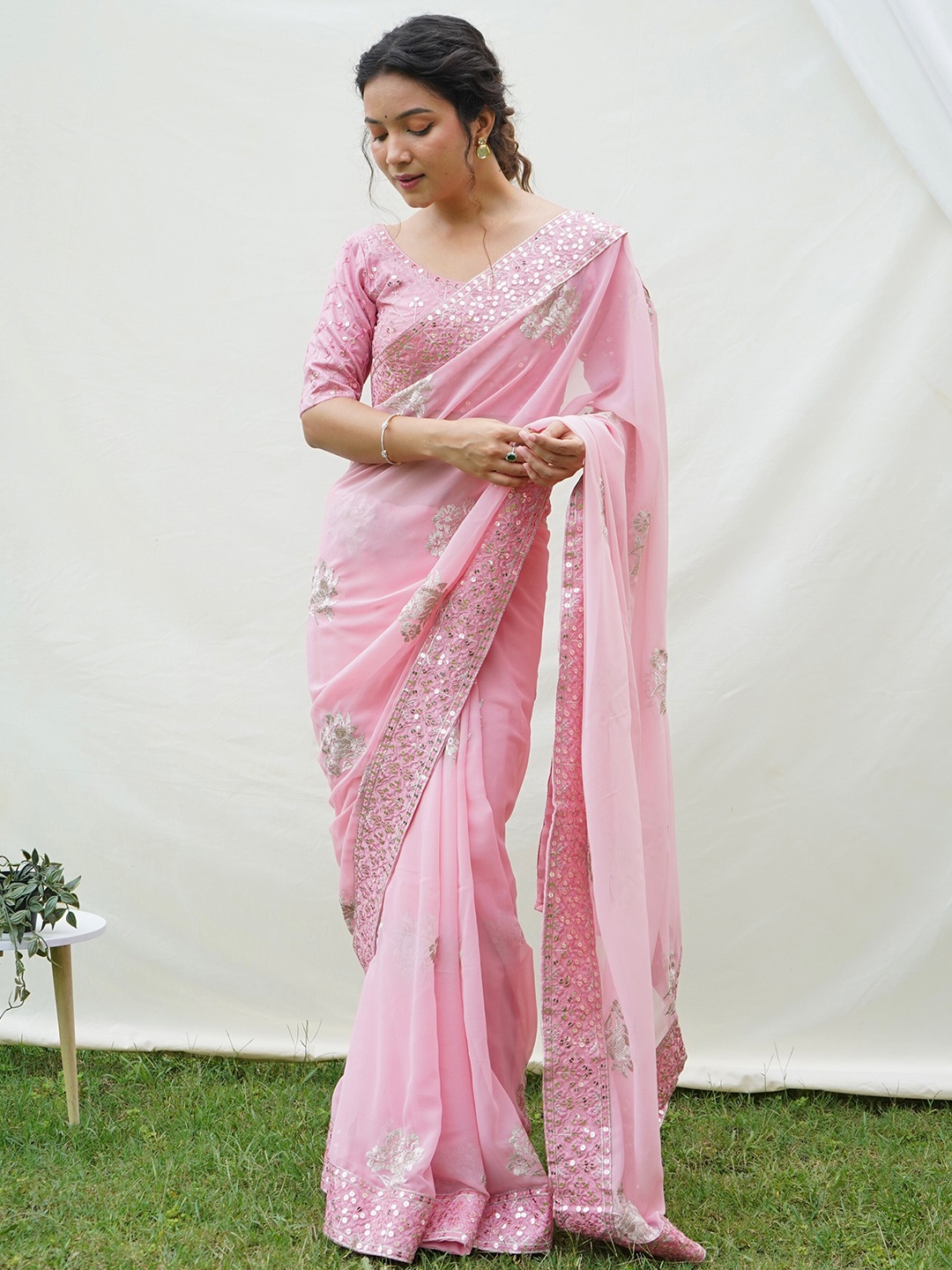 

SAREESBYCHIRAG Ethnic Motifs Embroidered Pure Georgette Saree, Peach