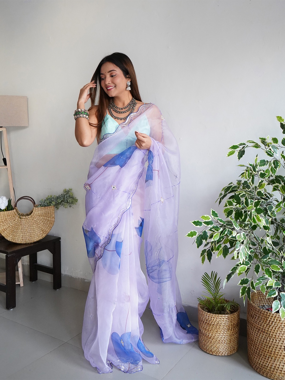 

SAREESBYCHIRAG Ethnic Motifs Embroidered Organza Saree, Purple