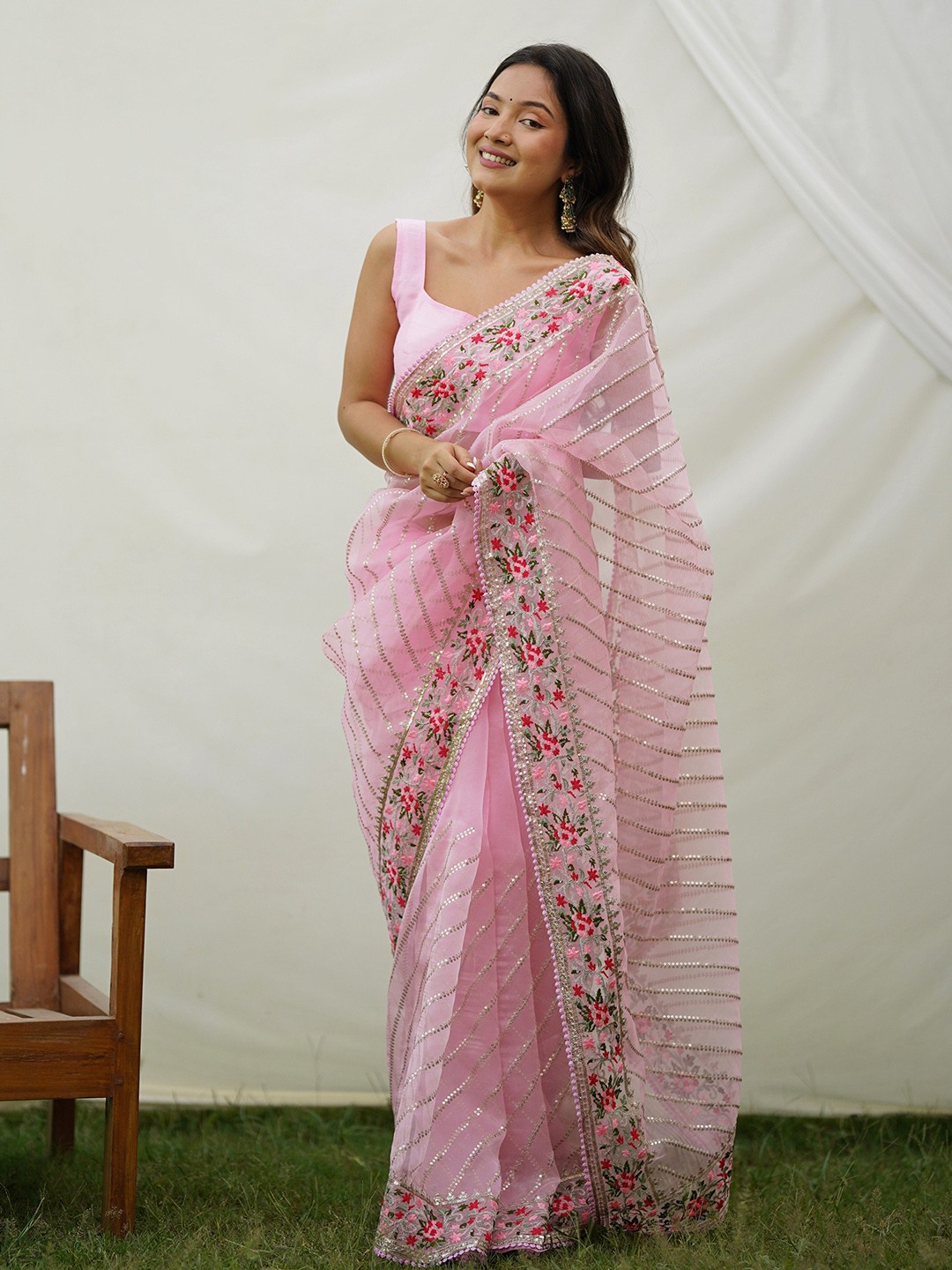 

SAREESBYCHIRAG Embellished Embroidered Organza Saree, Pink