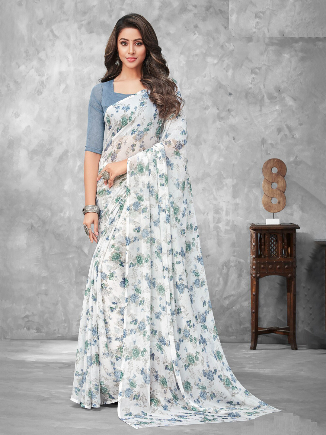 

Reboot Fashions Floral Pure Chiffon Saree, Grey