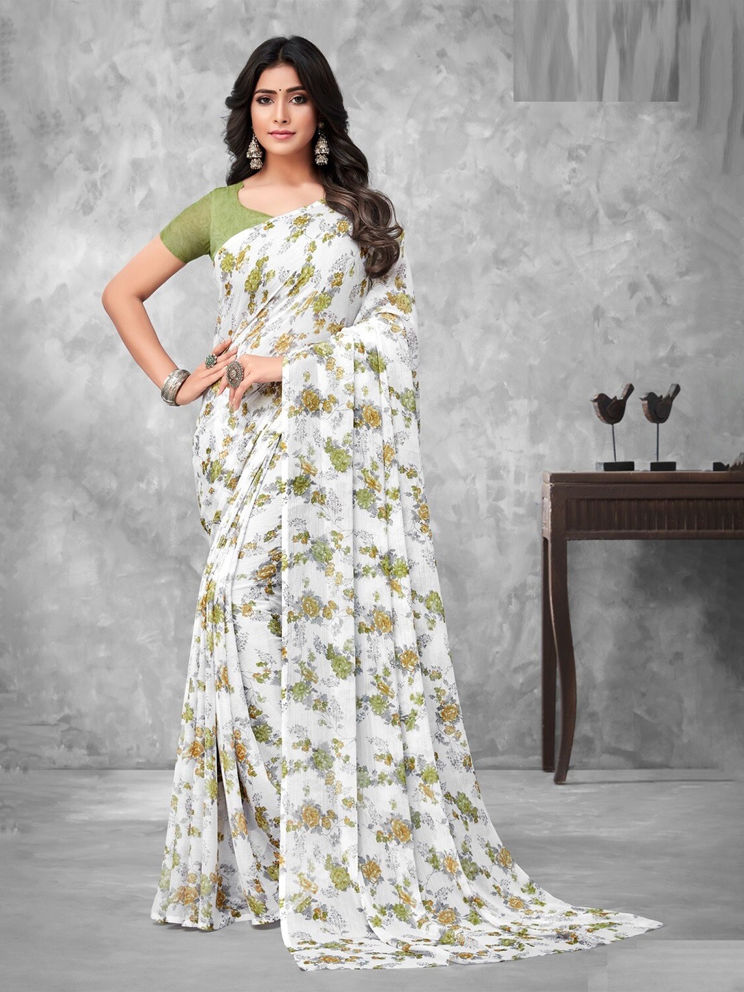 

Reboot Fashions Floral Pure Chiffon Saree, Green