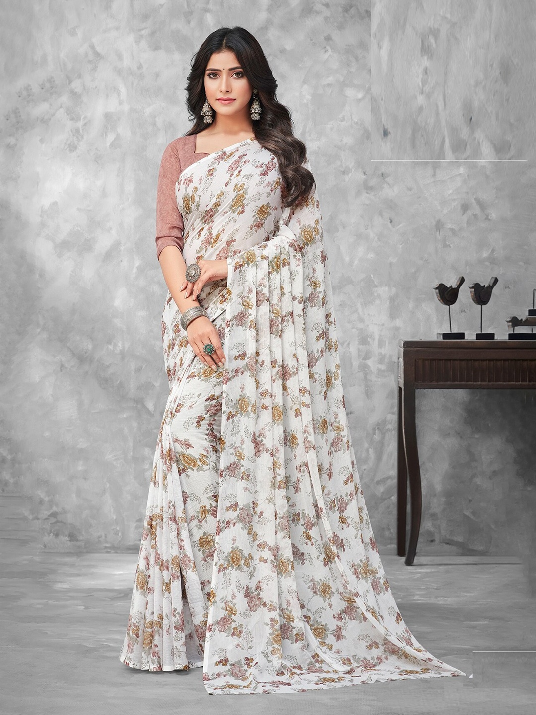 

Reboot Fashions Ethnic Motifs Pure Chiffon Saree, White