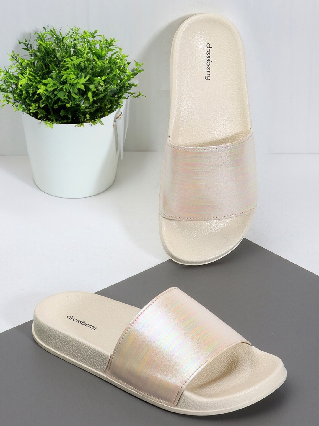 

DressBerry Women Beige Sliders