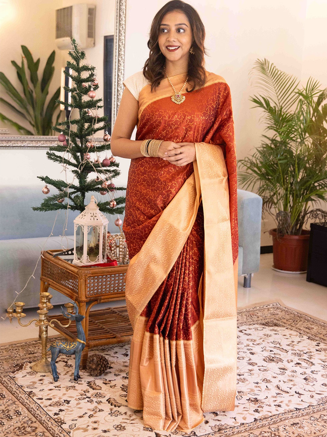 

Kancheepuram Kalakshetra Silks Woven Design Zari Silk Blend Kanjeevaram Saree, Maroon