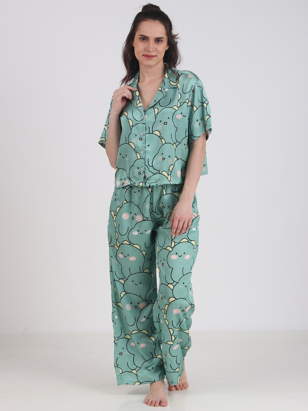 

Masha Conversational Printed Lapel Collar Satin Night suit, Green