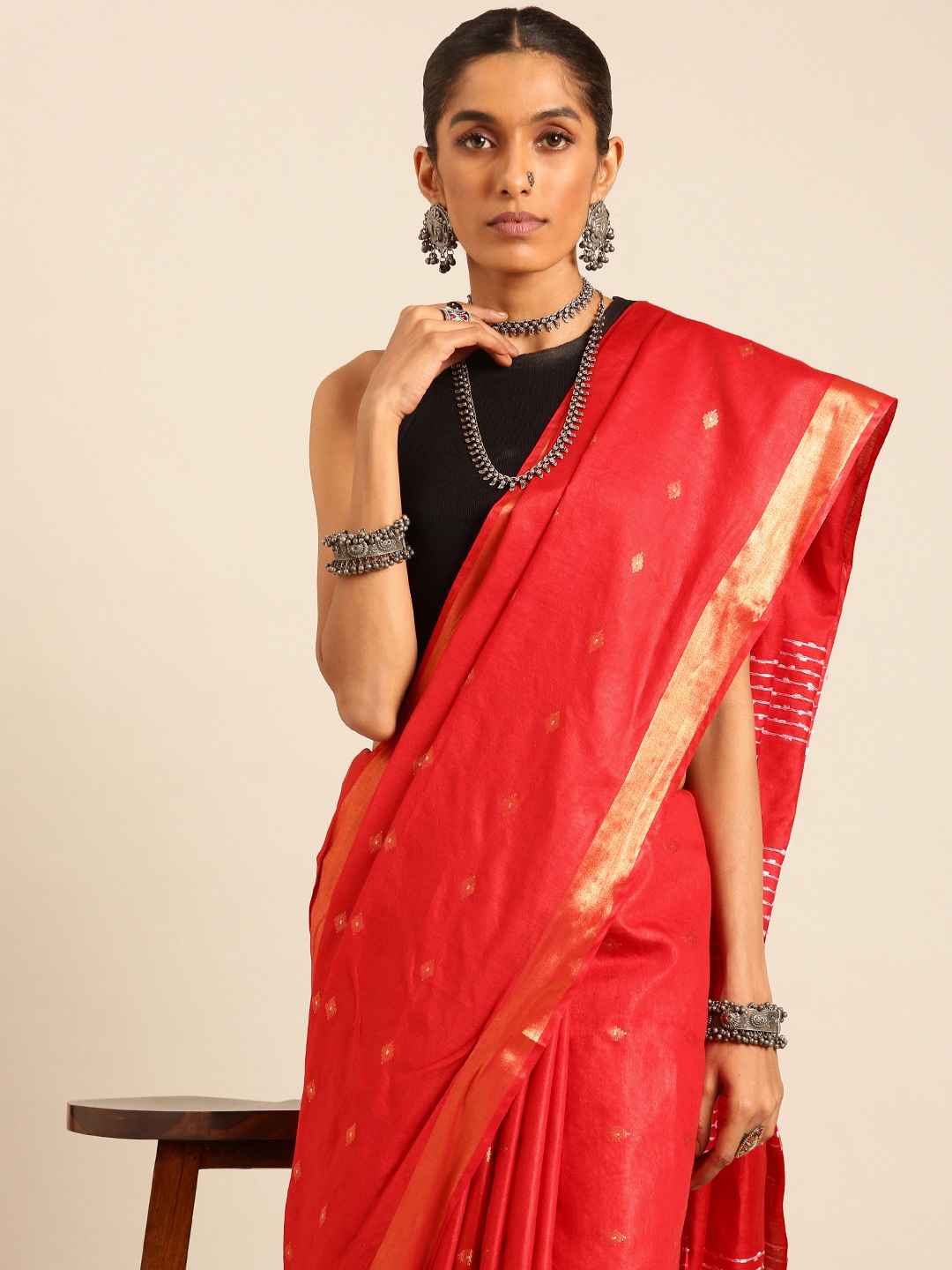 

Taavi Woven Design Bhagalpuri Saree, Red