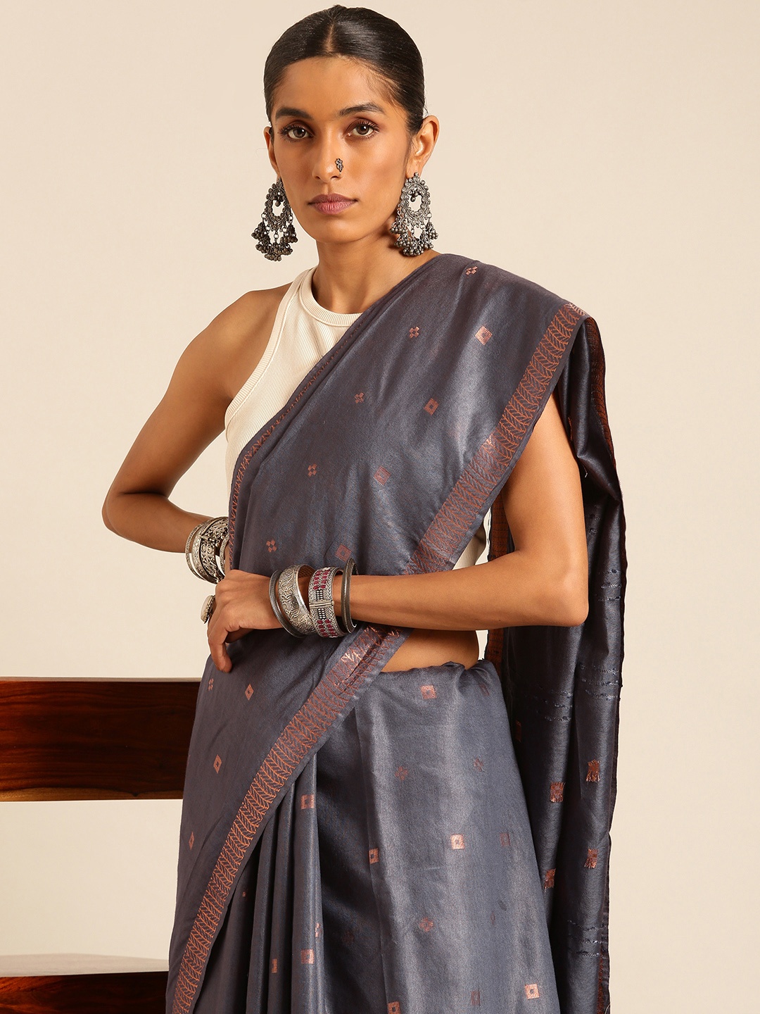 

Taavi Woven Design Bhagalpuri Saree, Grey