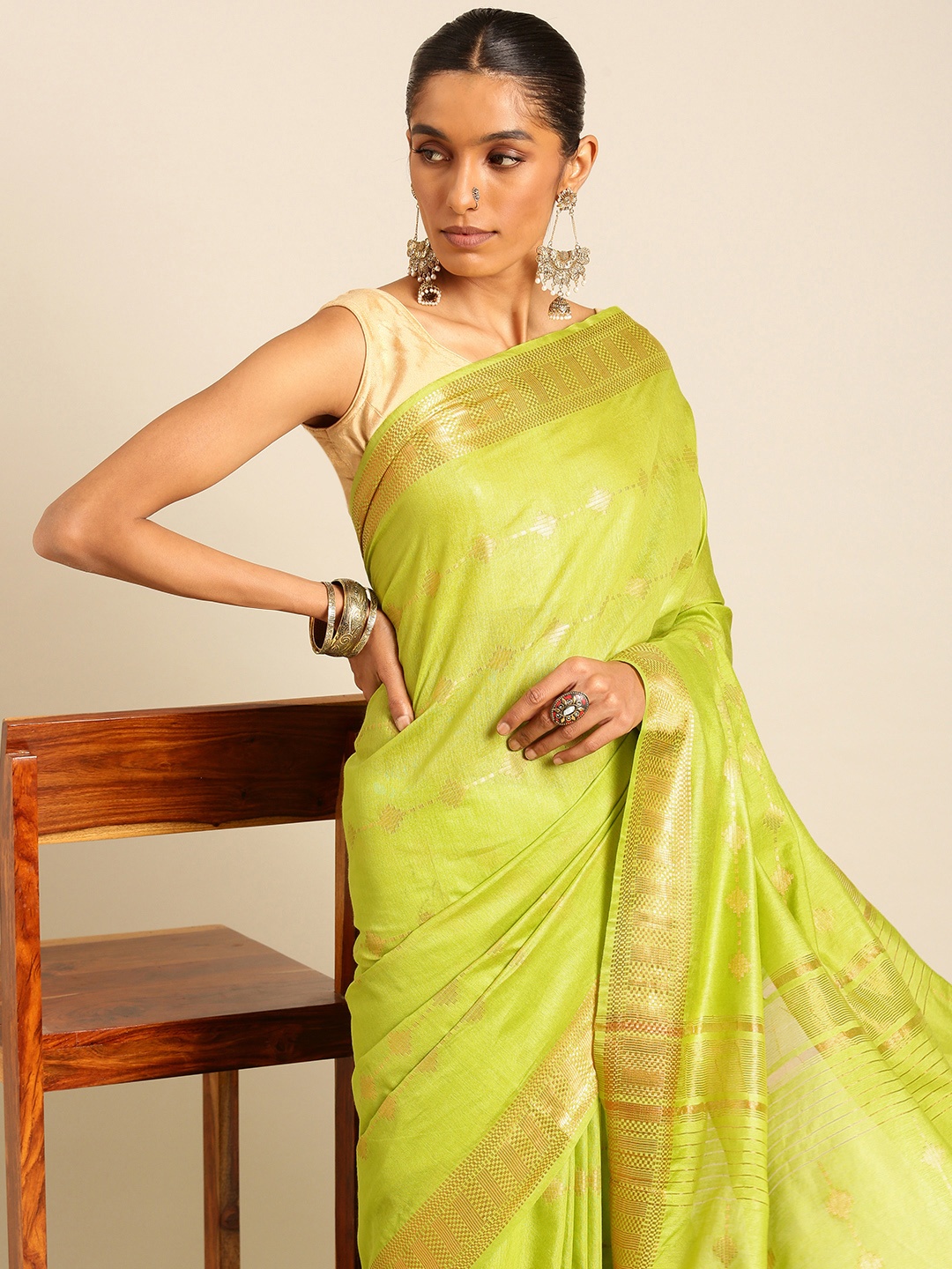 

Taavi Woven Design Silk Blend Handloom Bhagalpuri Saree, Green