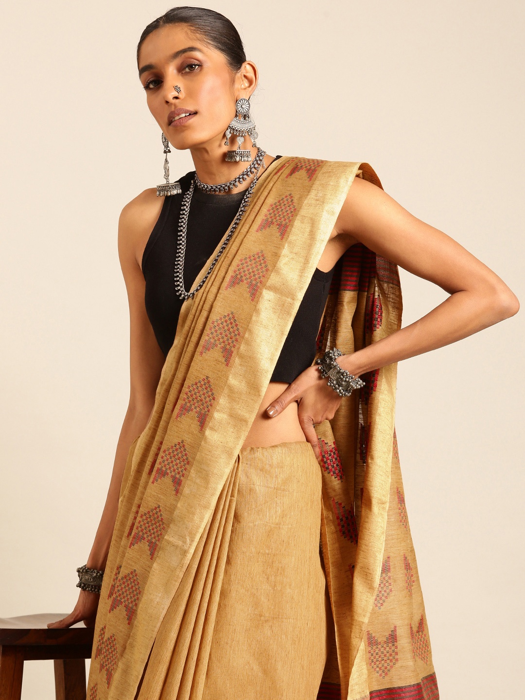 

Taavi Woven Design Zari Handloom Bhagalpuri Saree, Brown