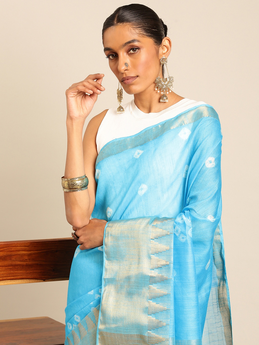 

Taavi Tie and Dye Silk Blend Handloom Bandhani Saree, Blue