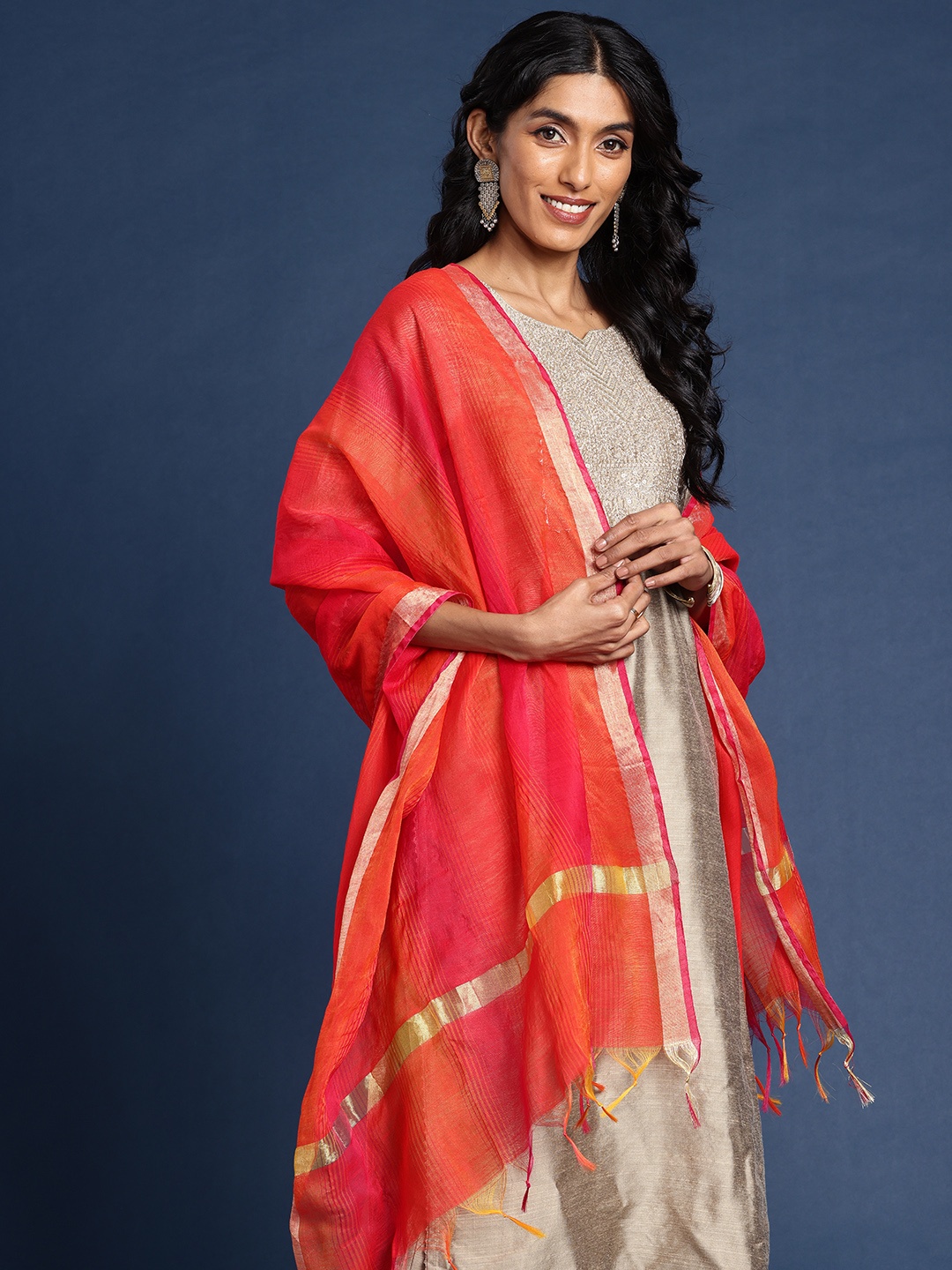 

Taavi Ombre Woven Design Handloom Dupatta, Red