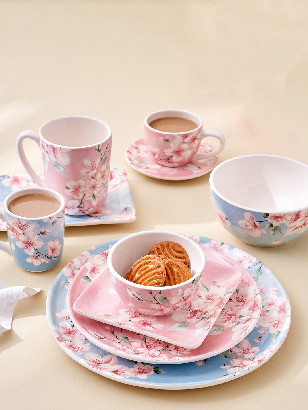

Home Centre Senorita Pink & White Floral Printed Stoneware Glossy Mug 480 ml