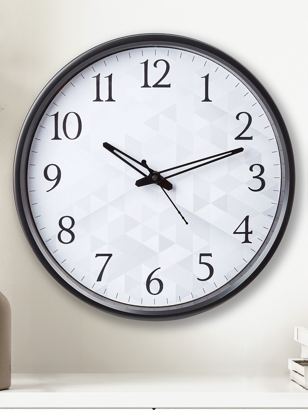 

Home Centre White & Grey Printed Contemporary Round Shaped Wall Clock