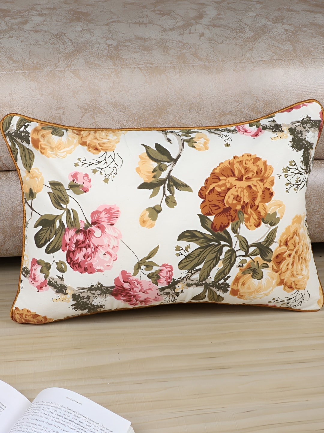 

MFD HOME FURNISHING Beige & Green Floral Cotton Rectangle Cushion Cover