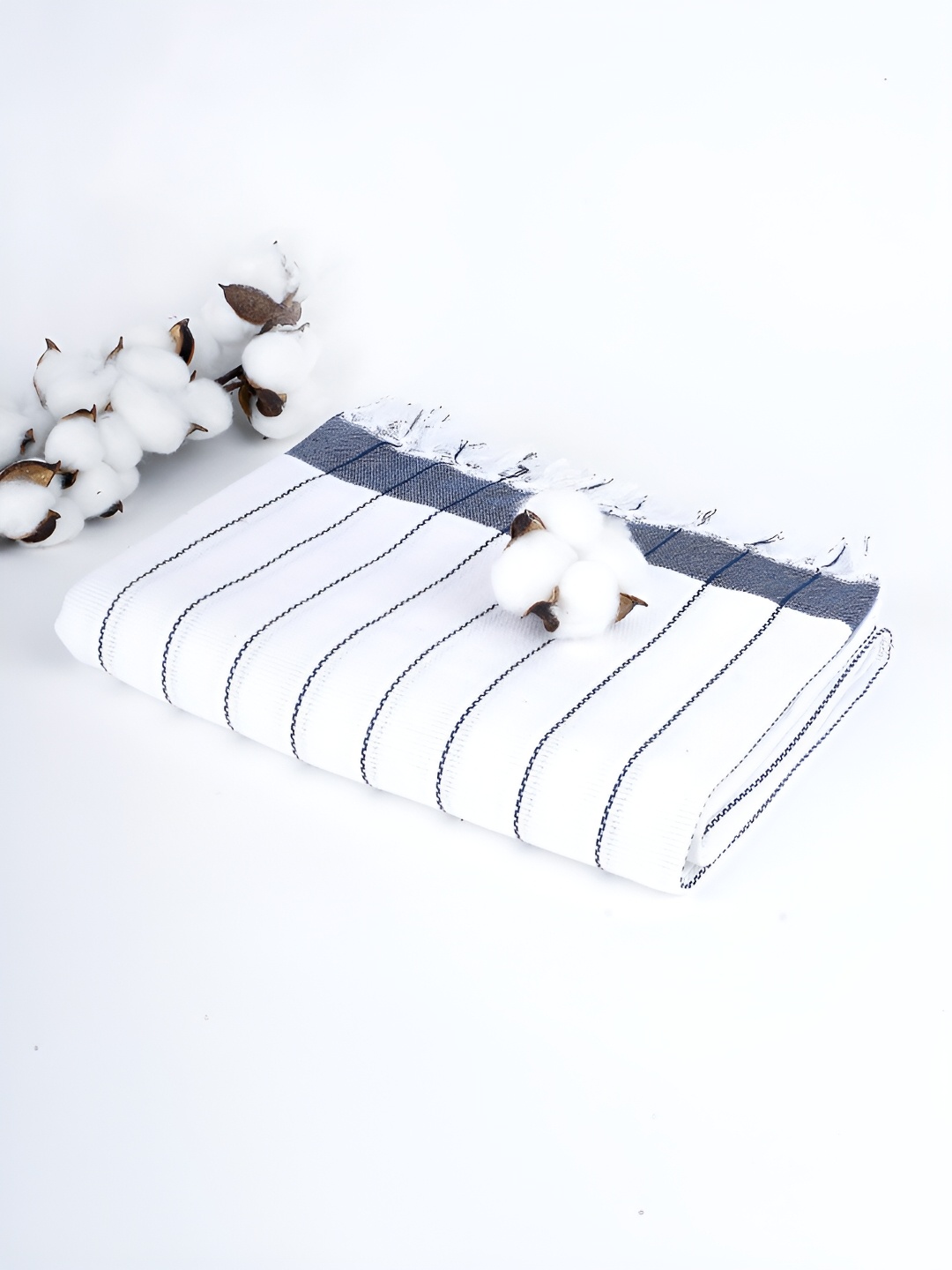 

Doctor Towels Blue & White Striped Cotton 225 GSM Bath Towel