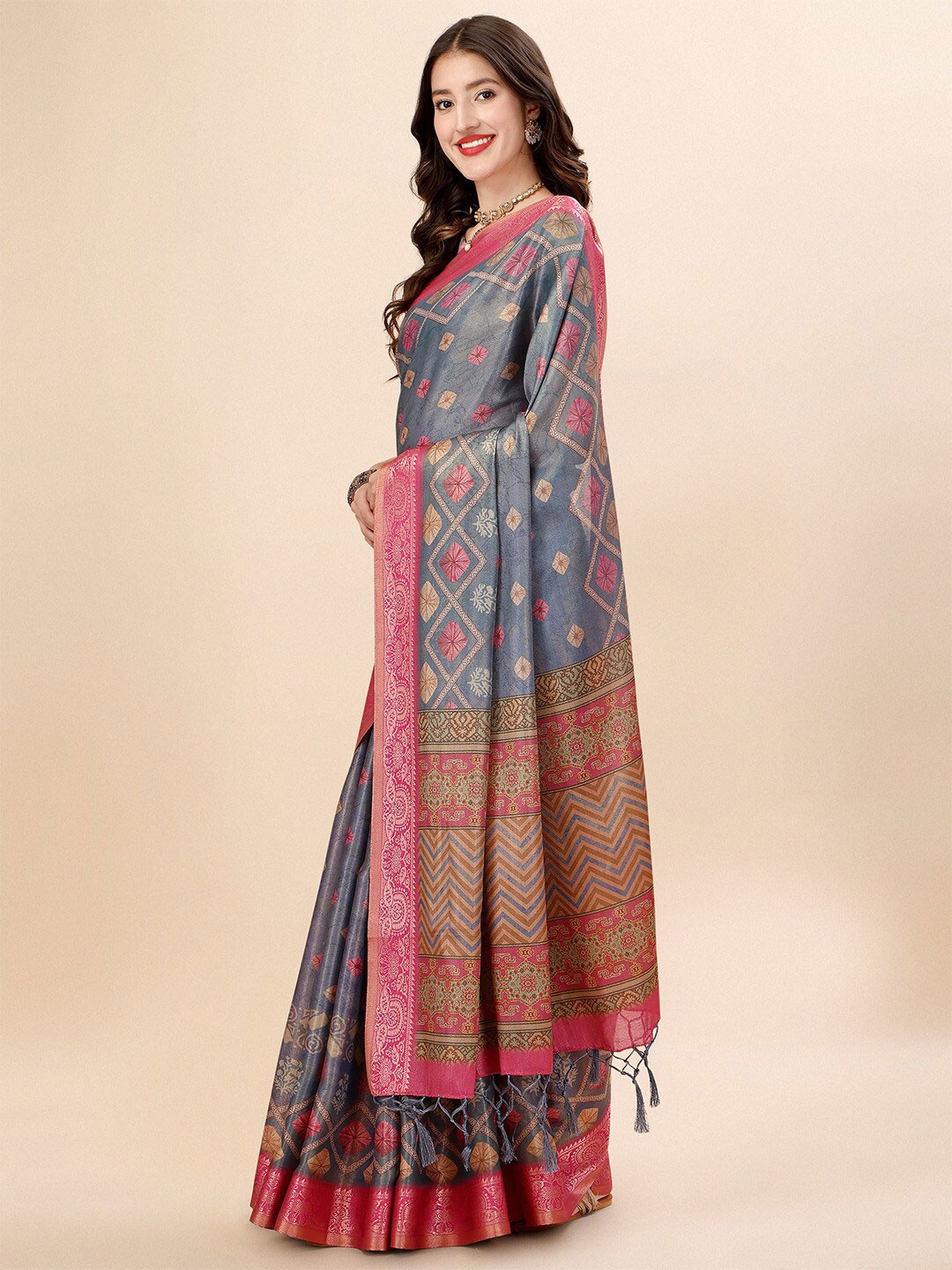 

Ishin Ethnic Motifs Silk Blend Kanjeevaram Saree, Grey