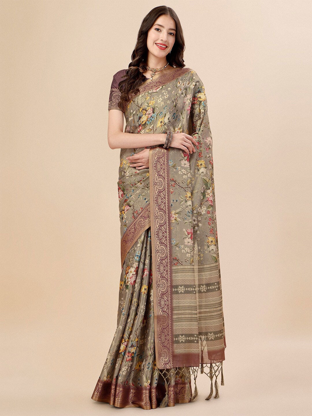 

Ishin Digital floral Printed Silk Blend Kanjeevaram Saree, Brown