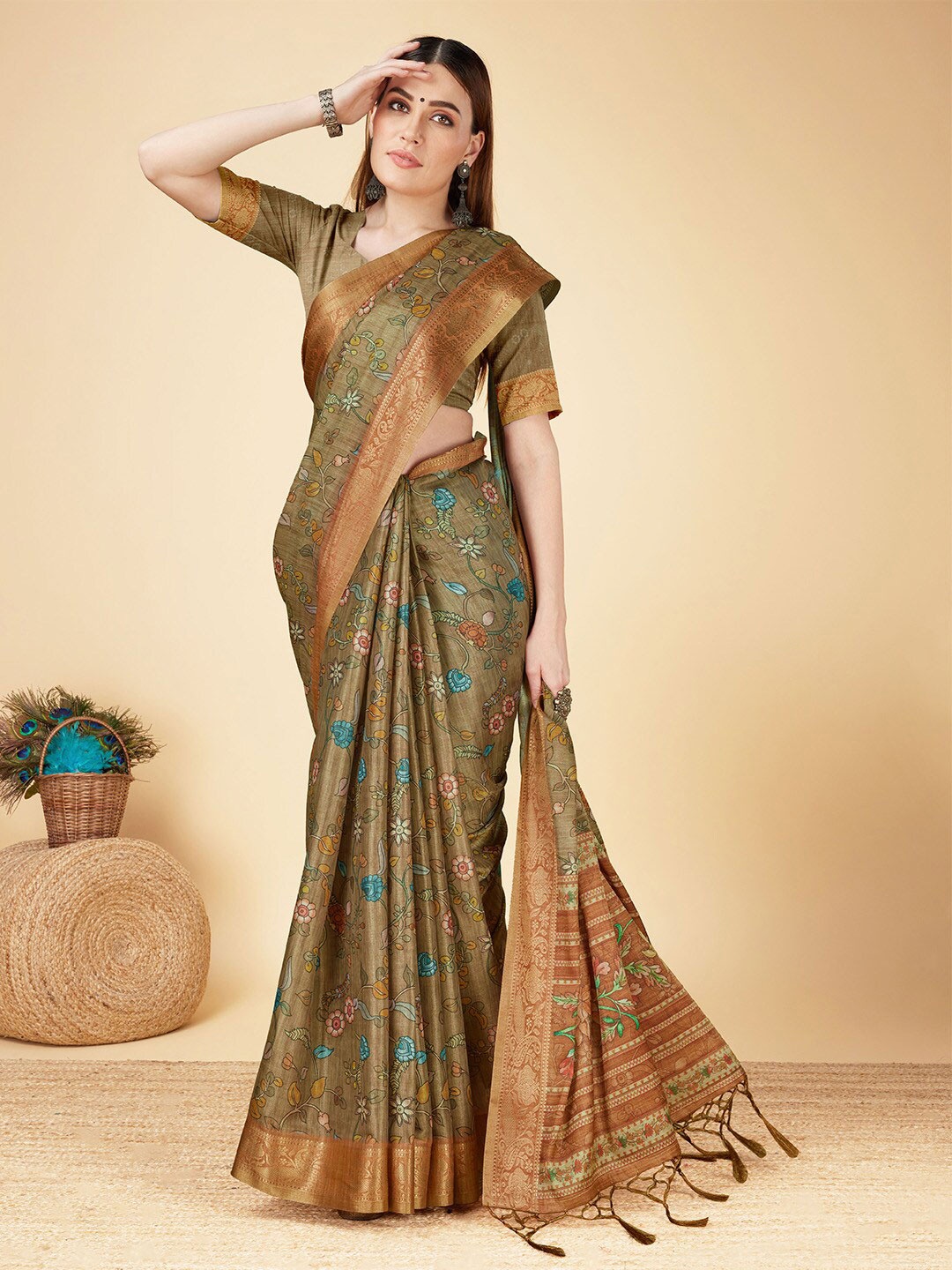 

Ishin Ethnic Motifs Silk Blend Kanjeevaram Saree, Green