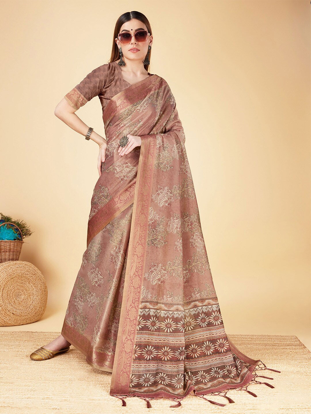 

Ishin Ethnic Motifs Silk Blend Kanjeevaram Saree, Rust