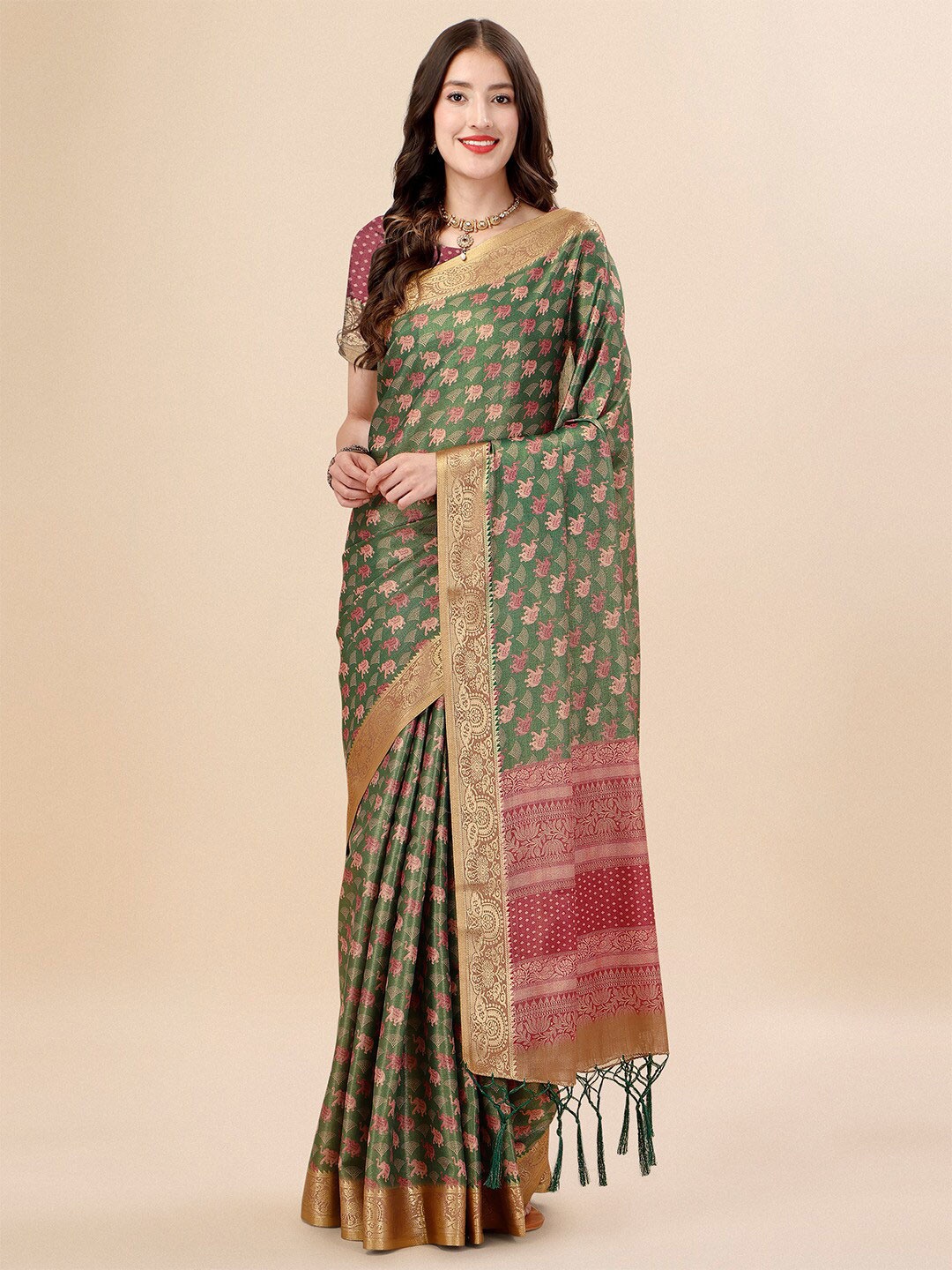 

Ishin Woven Design Silk Blend Kanjeevaram Saree, Green