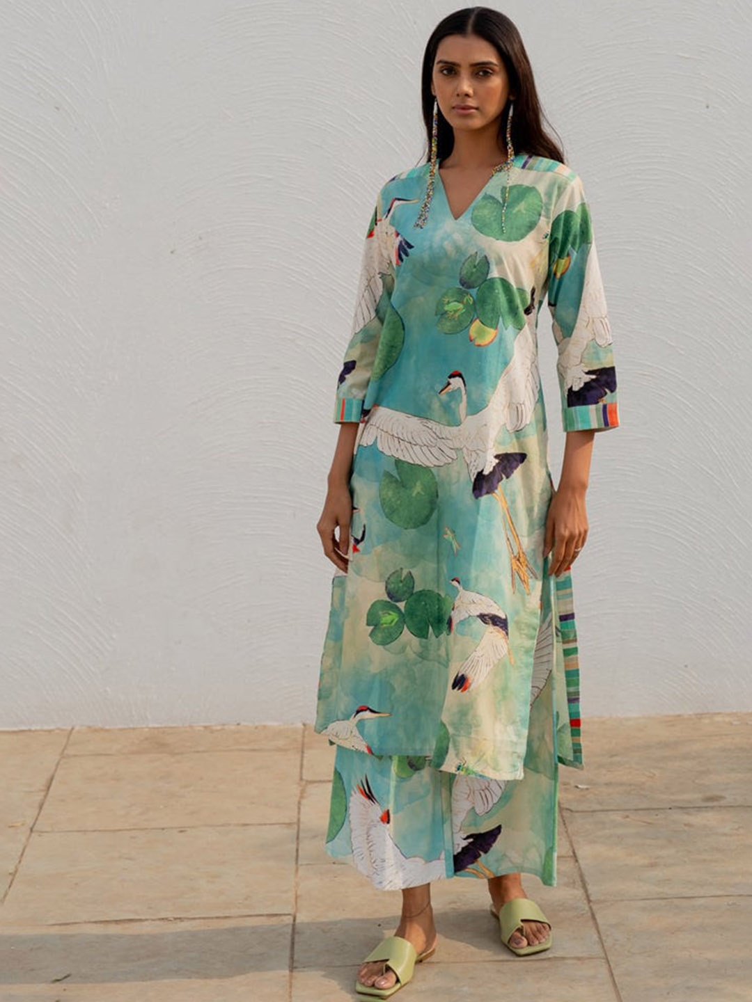 

KALINI Floral Printed Regular Straight Kurta With Palazzos, Sea green