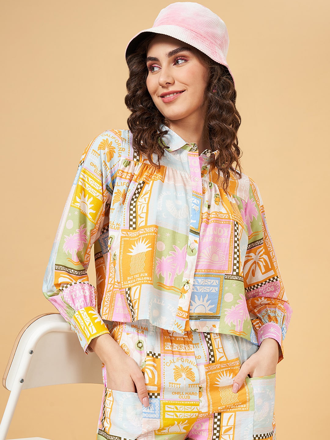 

People Pink & White Relaxed Fit Floral Printed Spread Collar Shirt
