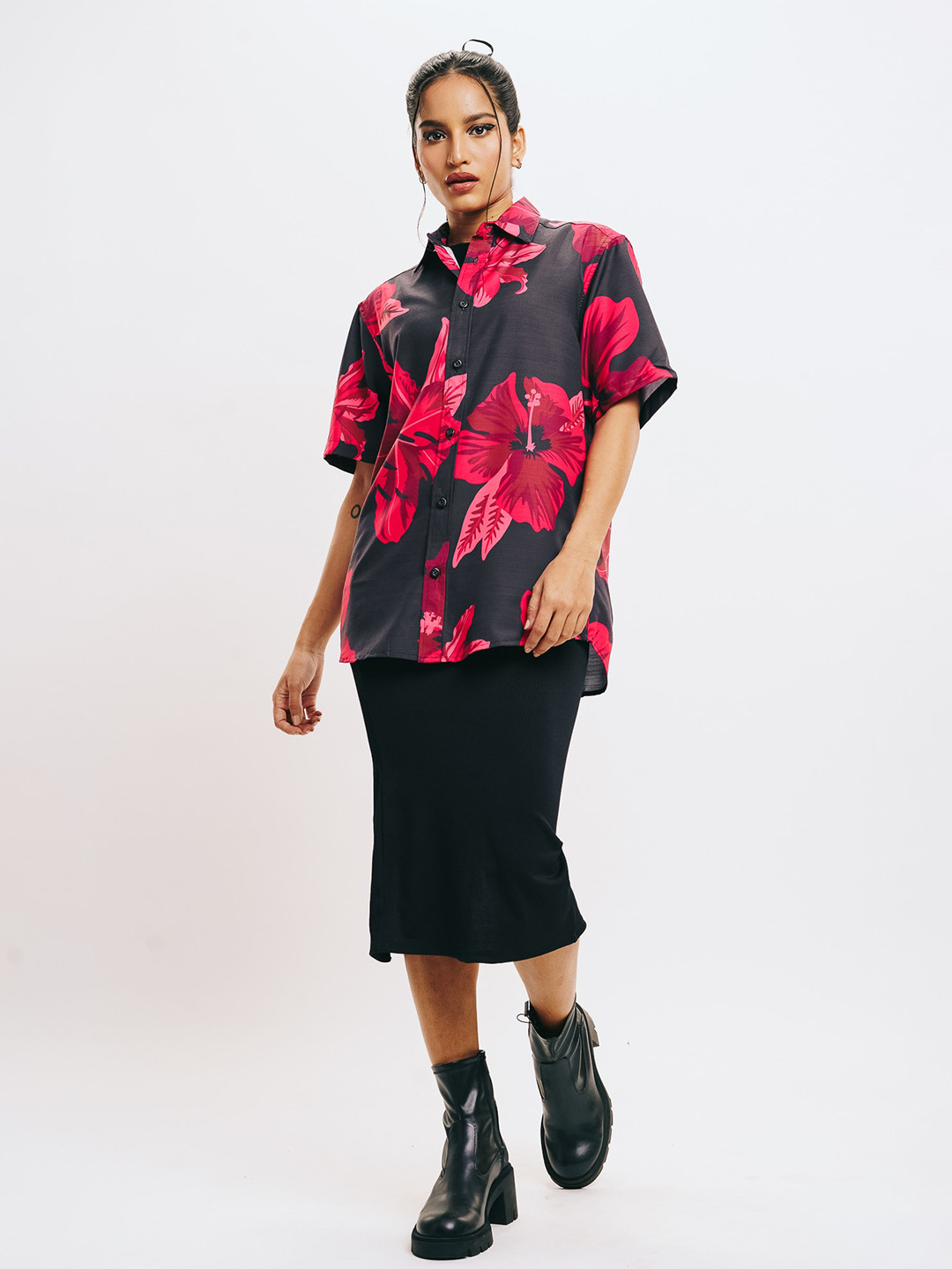 

FREAKINS Floral Printed Spread Collar Short Sleeves Cotton Casual Shirt, Black