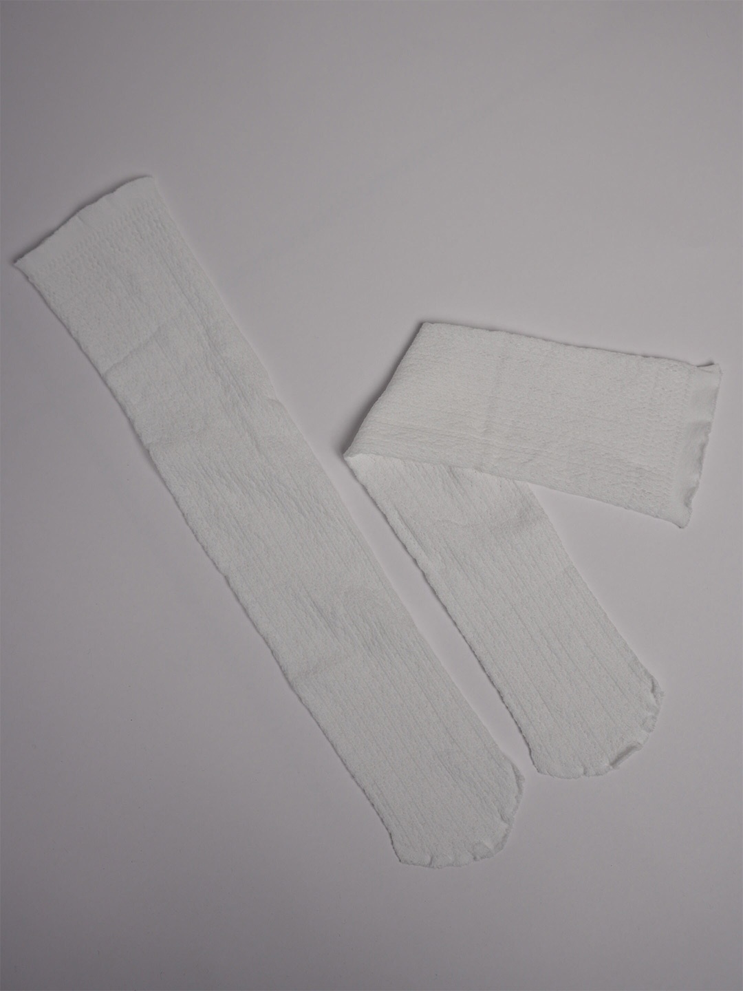 

Theater Apparel Women Self-Design Calf-Length Socks, White